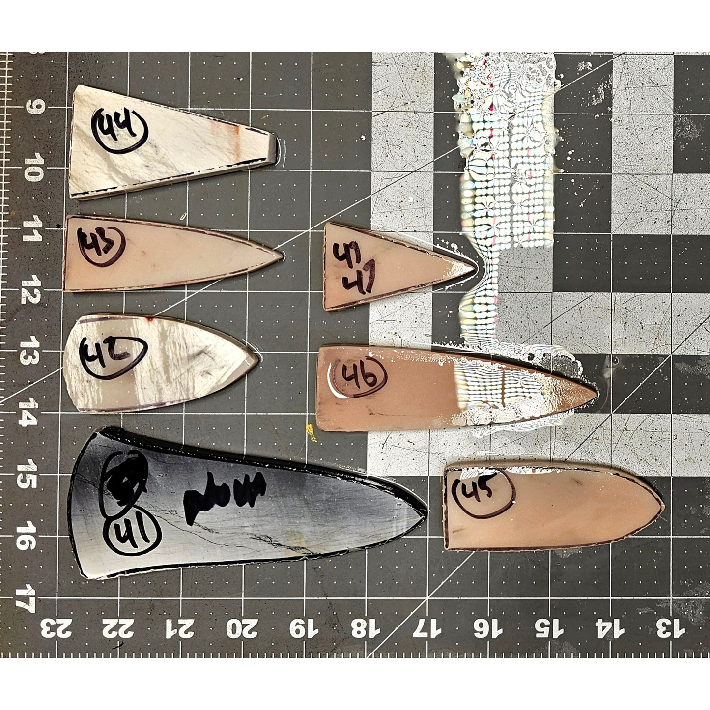 Page 5 Novaculite Preforms, Flintknapping Slabs.