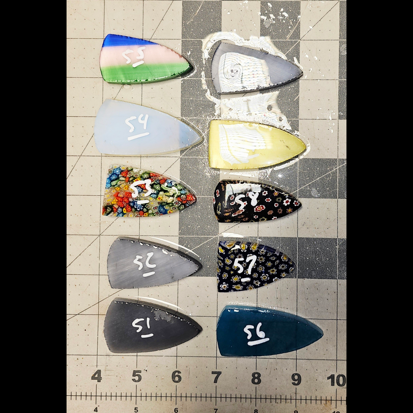 Page 6 Pendant / Arrowhead Preforms, Flintknapping Slabs.