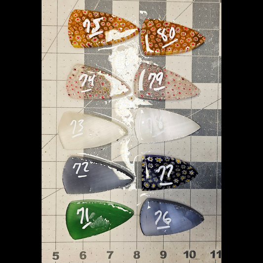 Page 8 Pendant / Arrowhead Preforms, Flintknapping Slabs.