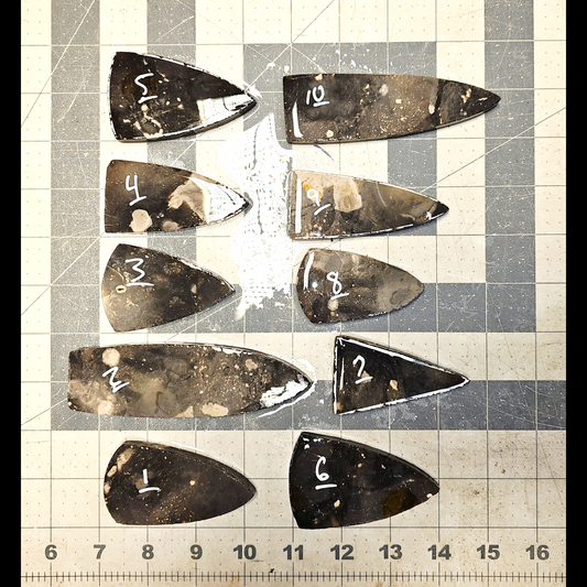 Page 1 English Flint Preforms, Flintknapping Slabs.