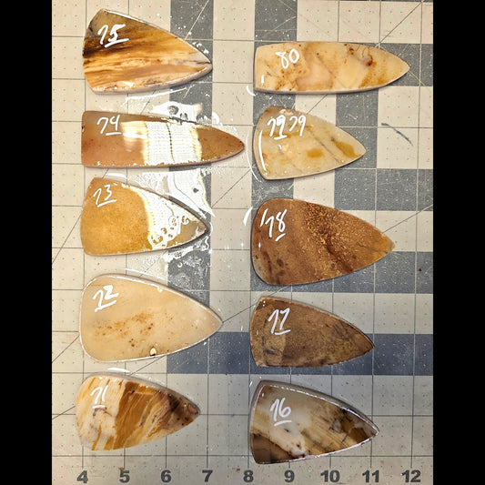Page 8 Paiute Agate Preforms, Flintknapping Slabs.